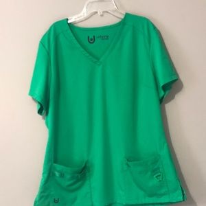 New Urbane scrub top. Neon green. Large